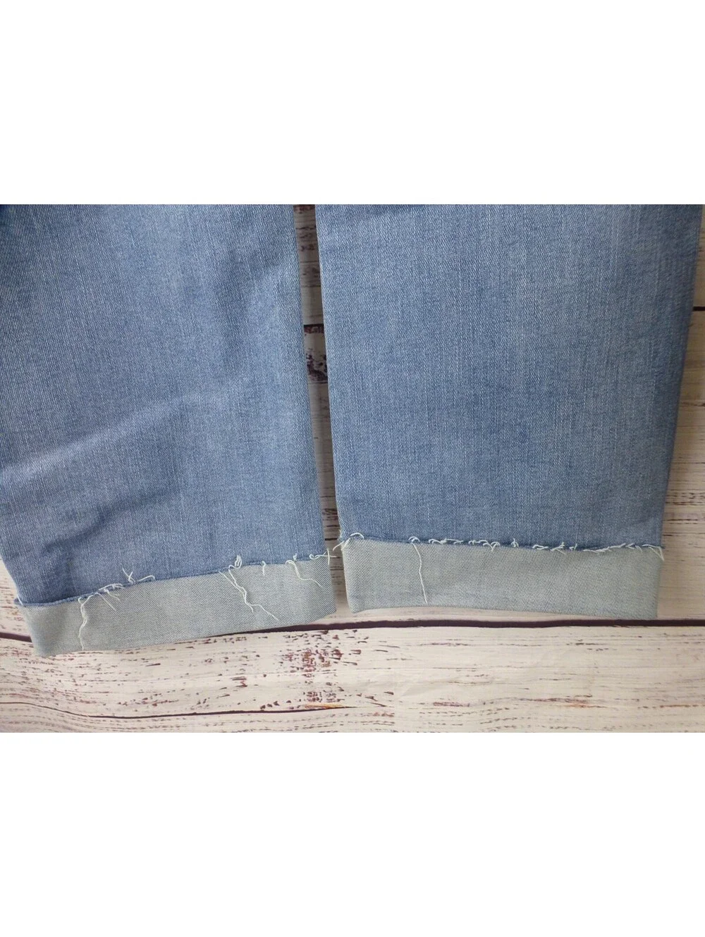 MoCo Boutique Women's Size 5/27 Tummy Control Straight Leg Jeans Light NWT G4A